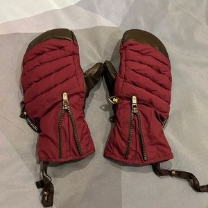 Burton|Anne Klein Goretex Mittens